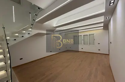 فيلا - 4 غرف نوم - 5 حمامات للايجار في ميفيدا - كمبوندات التجمع الخامس - التجمع الخامس - مدينة القاهرة الجديدة - القاهرة