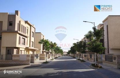 فيلا - 4 غرف نوم - 2 حمامات للبيع في بيراميدز هايتس - طريق مصر اسكندرية الصحراوي - مدينة 6 أكتوبر - الجيزة