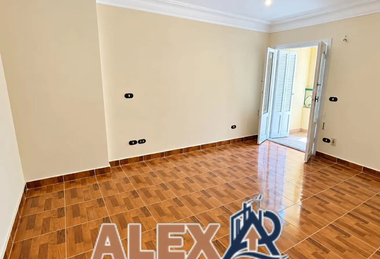 112986108 - Property Main Image