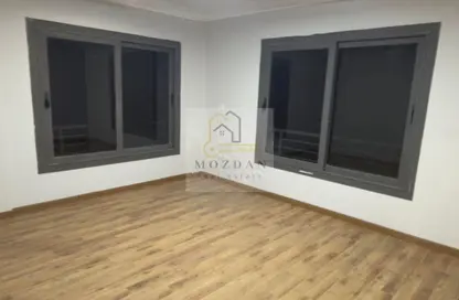 Apartment - 3 Bedrooms - 3 Bathrooms for sale in Ashgar Darna - Zahraa El Maadi - Hay El Maadi - Cairo
