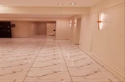 مساحات مكتبية - 3 غرف نوم - 2 حمامات للايجار في شارع محي الدين أبو العز - المهندسين - الجيزة