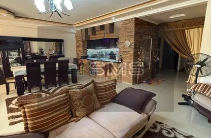 شقة - 3 غرف نوم - 3 حمامات للايجار في شارع دكتور علي مشرفة - النرجس 6 - النرجس - مدينة القاهرة الجديدة - القاهرة