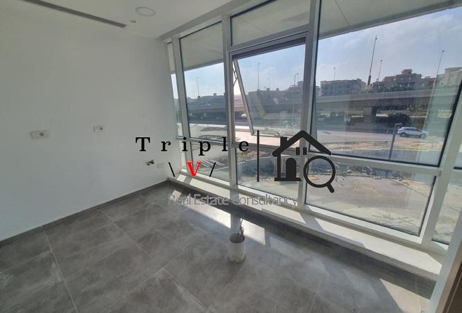 66689000 - Property Image 2