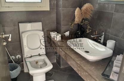 Apartment - 3 Bedrooms - 3 Bathrooms for sale in New Giza - Cairo Alexandria Desert Road - 6 October City - Giza