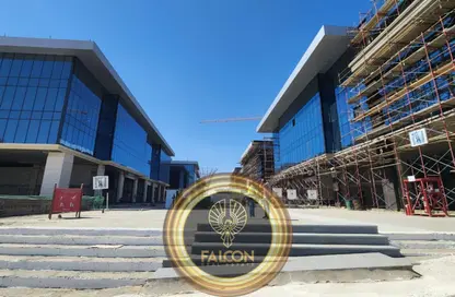 محل - استوديو - 1 حمام للبيع في جولدن جيت - شارع التسعين الجنوبي - التجمع الخامس - مدينة القاهرة الجديدة - القاهرة