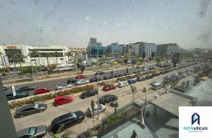 Office Space - Studio - 2 Bathrooms for rent in Central Avenue - 2nd District - Sheikh Zayed City - Giza