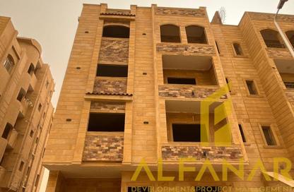 Apartment - 2 Bedrooms - 1 Bathroom for sale in Mohamed Naguib Axis - Abou El Houl - New Cairo City - Cairo