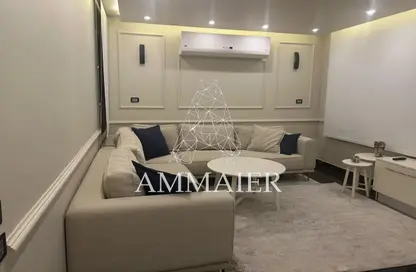 Penthouse - 3 Bedrooms - 3 Bathrooms for sale in Westown - Sheikh Zayed Compounds - Sheikh Zayed City - Giza