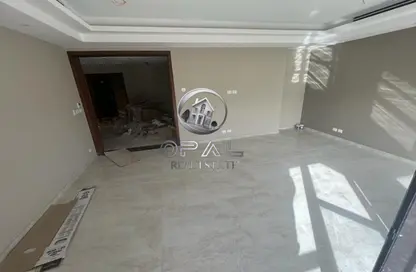 شقة - 3 غرف نوم - 3 حمامات للايجار في 6 ويست - بيفرلي هيلز - كمبوندات الشيخ زايد - الشيخ زايد - الجيزة