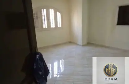 شقة - 3 غرف نوم - 1 حمام للايجار في شارع الجزيرة - المستثمرين الجنوبية - مدينة القاهرة الجديدة - القاهرة