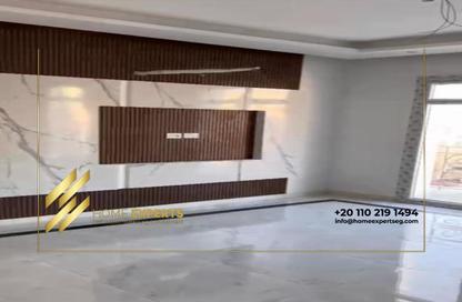 Apartment - 3 Bedrooms - 3 Bathrooms for rent in Garden Residence - Hyde Park - New Cairo City - Cairo
