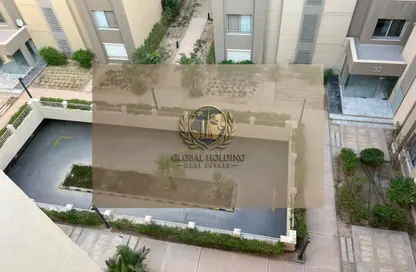 Townhouse - 3 Bedrooms - 3 Bathrooms for sale in Palm Hills Village Gate - South Investors Area - New Cairo City - Cairo