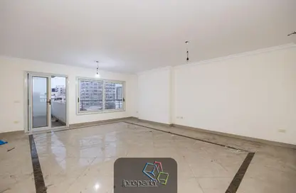 مساحات مكتبية - 3 غرف نوم - 3 حمامات للايجار في شارع الاقبال - لوران - حي شرق - الاسكندرية