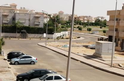 شقة - 3 - 2 للبيع في شارع 28 - المجاورة الثانية - الحي السابع - مدينة الشروق - القاهرة