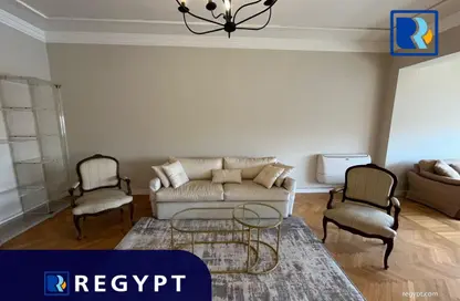 شقة - 3 غرف نوم - 3 حمامات للايجار في شارع حسن عاصم - الزمالك - القاهرة