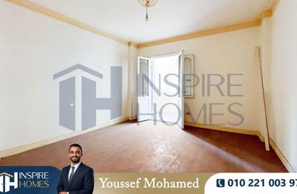 Apartment - 2 Bedrooms - 1 Bathroom for sale in Mohamed Naguib St. - Sidi Beshr - Hay Awal El Montazah - Alexandria