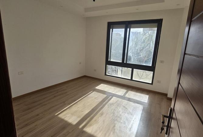 63887947 - صورة العقار 3