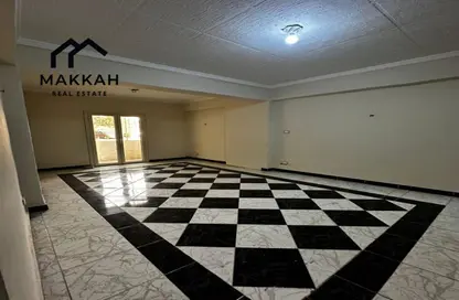 Office Space - 2 Bedrooms - 1 Bathroom for rent in Salah Salem St. - Roxy - Heliopolis - Masr El Gedida - Cairo