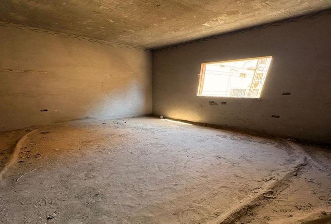 100083198 - Property Image 3