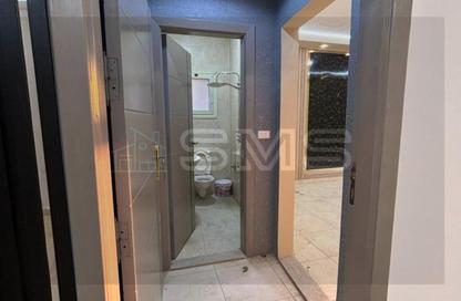 Apartment - 3 Bedrooms - 2 Bathrooms for rent in Al Shaimaa St. - Area F - Ganoob El Acadimia - New Cairo City - Cairo