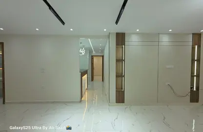 Apartment - 3 Bedrooms - 2 Bathrooms for sale in Gate 4 - Mena - Hadayek El Ahram - Giza