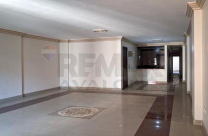 Apartment - 3 Bedrooms - 3 Bathrooms for rent in Mostafa Kamel St. - Smouha - Hay Sharq - Alexandria