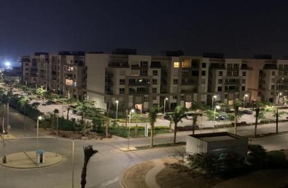Apartment - 2 Bedrooms - 3 Bathrooms for sale in Centerville - Hyde Park - New Cairo City - Cairo