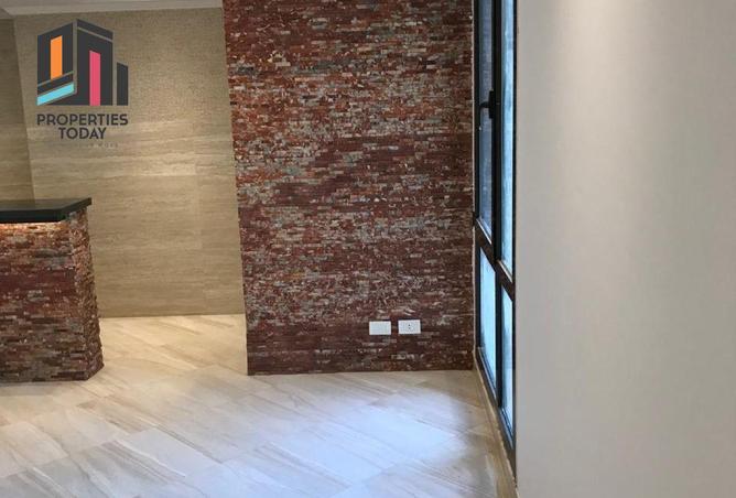 8602221 - Property Image 2