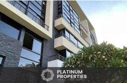 Apartment - 2 Bedrooms - 2 Bathrooms for sale in W Signature By Waterway - South Investors Area - New Cairo City - Cairo