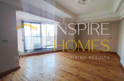 Apartment - 3 Bedrooms - 3 Bathrooms for rent in Zezenia - Hay Sharq - Alexandria