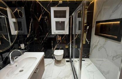 Apartment - 3 Bedrooms - 3 Bathrooms for sale in Madinaty - Cairo