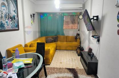 Apartment - 2 Bedrooms - 1 Bathroom for sale in Shaarawy St. - Laurent - Hay Sharq - Alexandria