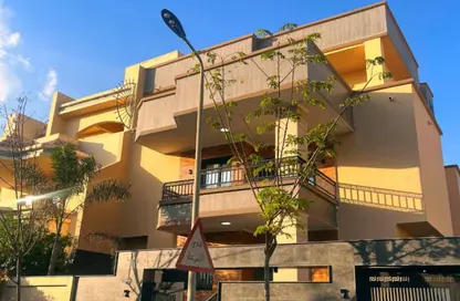 Twin House - 7 Bedrooms - 5 Bathrooms for sale in Golden Heights - North Investors Area - New Cairo City - Cairo