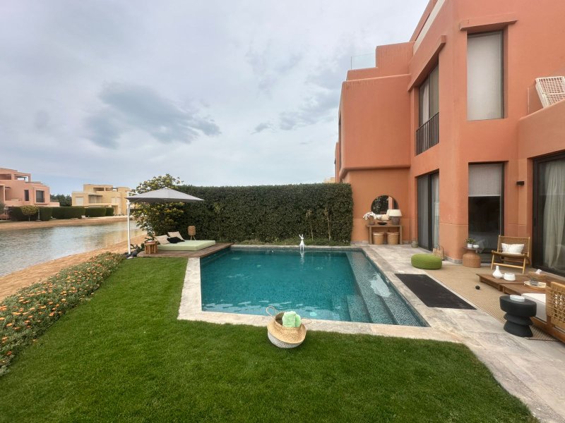 Rent 3BR Townhouse Corner | Private Pool | Tawila thumbnail