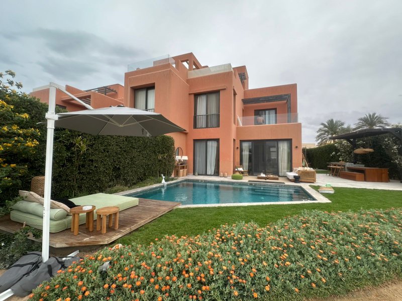 Rent 3BR Townhouse Corner | Private Pool | Tawila thumbnail