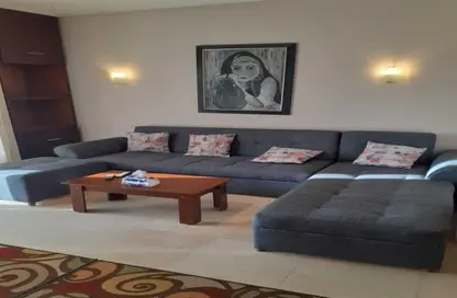 شقة - 1 حمام للايجار في ذا فيلدج - المستثمرين الجنوبية - مدينة القاهرة الجديدة - القاهرة