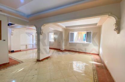 Apartment - 3 Bedrooms - 1 Bathroom for sale in Ibrahimia - Hay Wasat - Alexandria