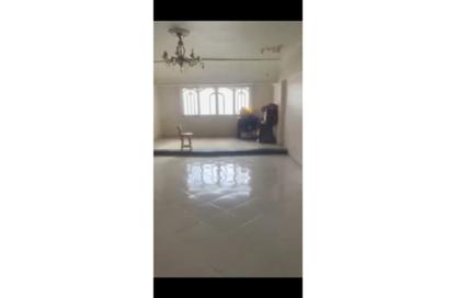 Apartment - 3 Bedrooms - 2 Bathrooms for sale in Abdallah Ibn Al Taher St. - 6th Zone - Nasr City - Cairo