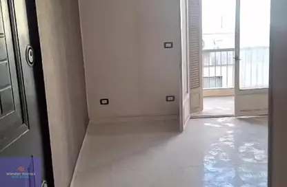 Apartment - 2 Bedrooms - 2 Bathrooms for sale in Al Gazaer St. - New Maadi Extension - Hay El Maadi - Cairo