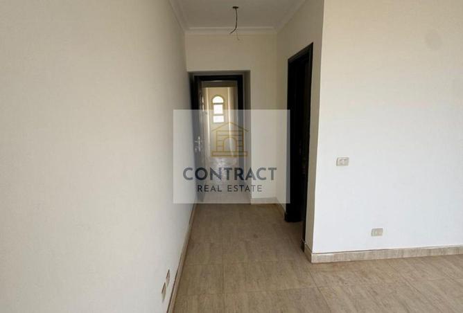 98010468 - Property Image 3