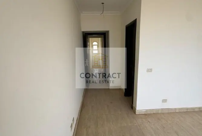 98010468 - Property Image 3