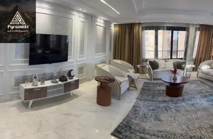 شقة - 3 غرف نوم - 3 حمامات للايجار في شارع نادي الصيد - الدقي - الجيزة شقة - 3 غرف نوم - 3 حمامات للايجار في شارع نادي الصيد - الدقي - الجيزة