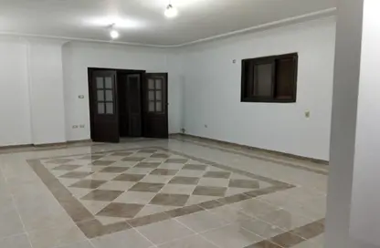 شقة - 3 غرف نوم - 3 حمامات للايجار في شرق الاكاديمية - مدينة القاهرة الجديدة - القاهرة