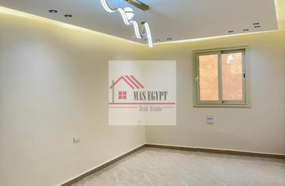 شقة - 3 غرف نوم - 3 حمامات للبيع في شارع المساحه - الدقي - الجيزة