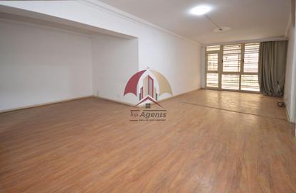 Apartment - 2 Bedrooms - 2 Bathrooms for sale in Smouha - Hay Sharq - Alexandria