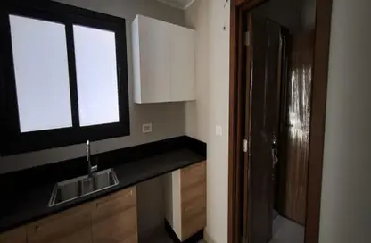 شقة - 3 غرف نوم - 3 حمامات للبيع في 6 ويست - بيفرلي هيلز - كمبوندات الشيخ زايد - الشيخ زايد - الجيزة