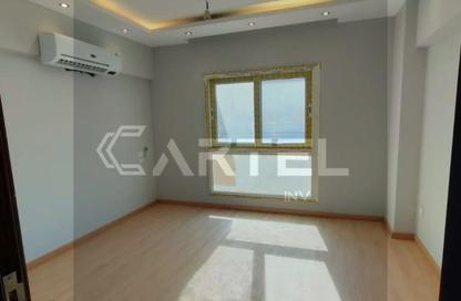 Apartment - 3 Bedrooms - 2 Bathrooms for sale in Mountain View iCity - 5th Settlement Compounds - The 5th Settlement - New Cairo City - Cairo Apartment - 3 Bedrooms - 2 Bathrooms for sale in Mountain View iCity - 5th Settlement Compounds - The 5th Settlement - New Cairo City - Cairo