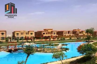 فيلا - 5 غرف نوم - 6 حمامات للبيع في رويال ميدوز - كمبوندات الشيخ زايد - الشيخ زايد - الجيزة