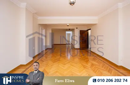 Apartment - 3 Bedrooms - 2 Bathrooms for sale in Zezenia - Hay Sharq - Alexandria