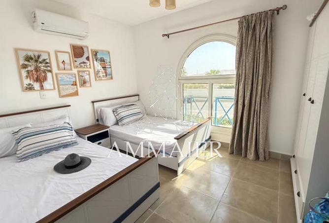 76228010 - Property Image 2